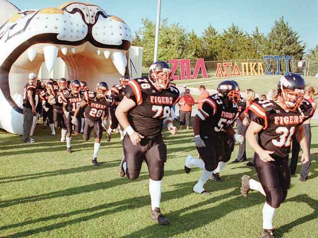 Inflatable Sports Tunnel or Entrance depicting football helmet